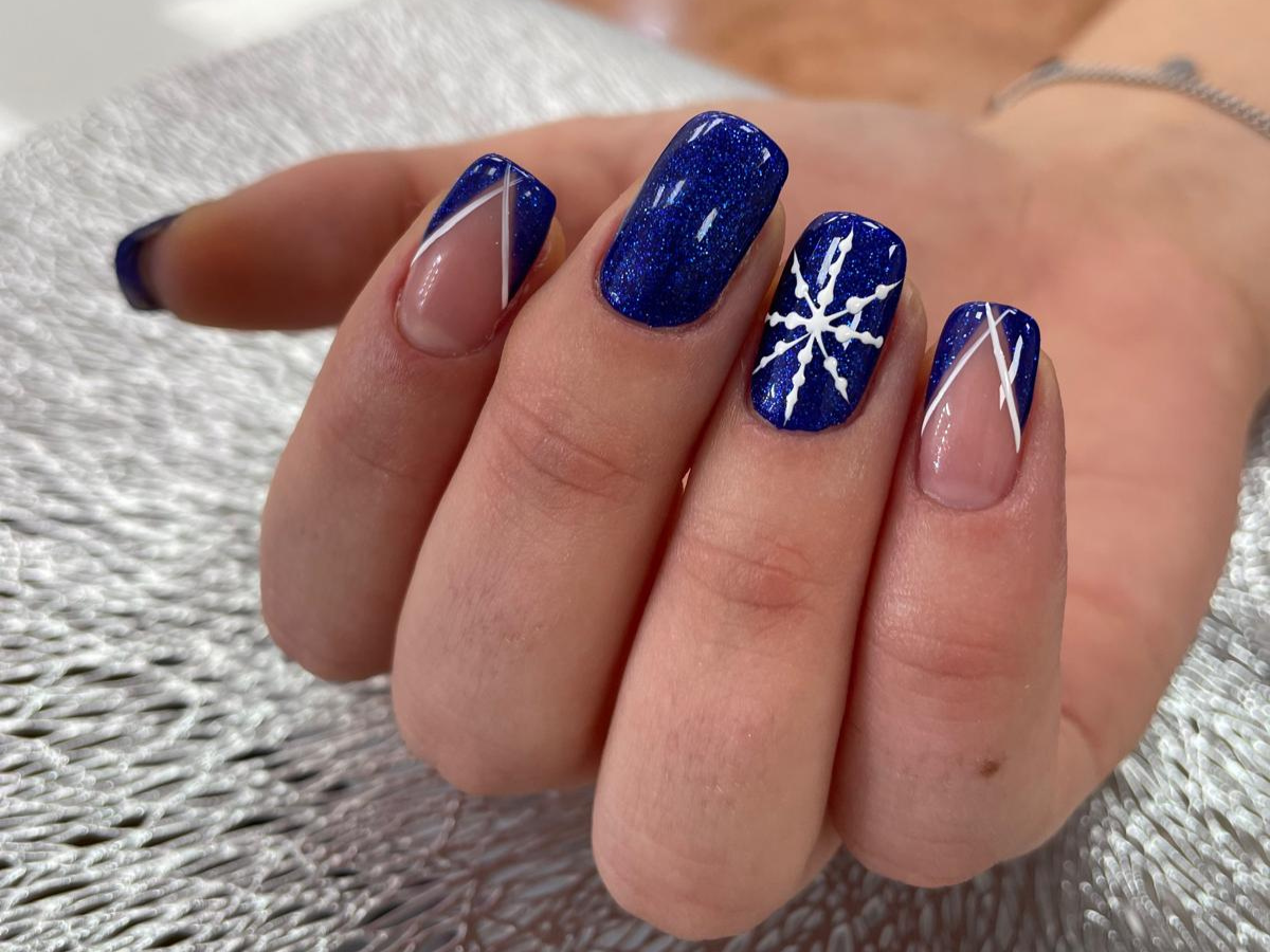 Paloma Badia Salón de Belleza manicura navidad